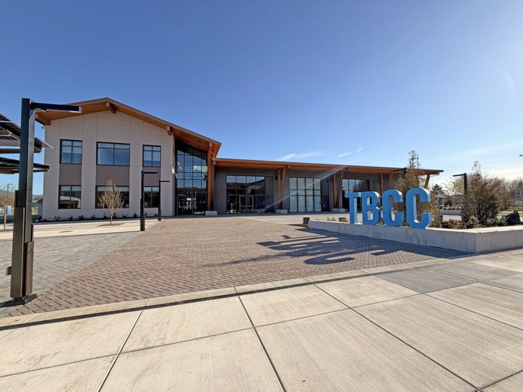 Administration & Health Sciences Building west-facing facade and the new Plaza between the AHS and SLS buildings